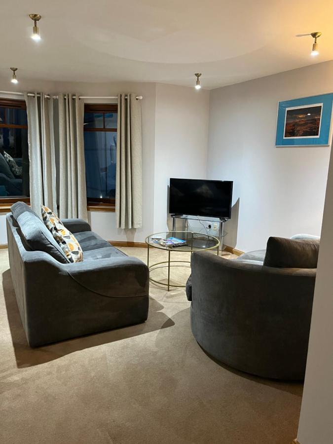 6 Canalside Apartments Форт-Уильям Экстерьер фото